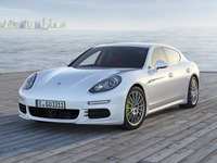 【上海モーターショー13】ポルシェ パナメーラ、大幅改良…ロングボディとV6ツインターボ新登場 画像