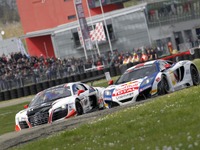 WRC王者ローブが欧州FIA GT選手権の開幕戦を制す 画像