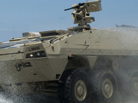 ロッキード・マーチン、8輪駆動車 ハボック8x8 の水上テストを完了 画像