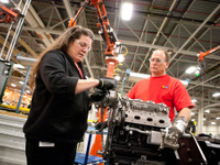 GM、米国4工場に投資…新世代の環境エンジン生産へ 画像