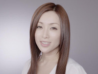 酒井法子が芸能活動再開後初のテレビCM……「マンモスうれぴ」も飛び出す 画像