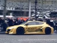ルノー メガーヌのレーシングカー、タクシーに変身…パリ市内を営業運転［動画］ 画像
