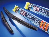 カーメイト、フラットワイパーの技術を活かした撥水機能付きユニブレードを発売 画像