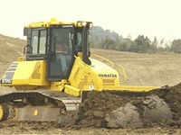 コマツ、全自動ブレード制御機能搭載の中型ICTブルドーザーを市場導入…世界初 画像