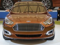 【上海モーターショー13】フォード エスコート コンセプト…フォーカスの成功に続く4ドアセダン［詳細画像］ 画像