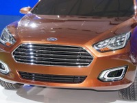 【上海モーターショー13】フォード エスコート、コンセプトカーとして復活…中国向け小型セダン 画像