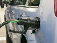 日本初のスタンド一体型水素ステーション開所、水素チャージの費用は 画像