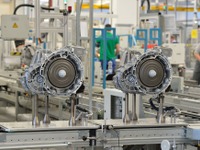 ダイムラー、ルーマニアに投資…メルセデスの新世代AT増産へ 画像