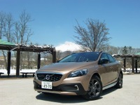 【ボルボ V40 クロスカントリー 発売】開発当初から展開を決めていたプレミアムクロスオーバー 画像