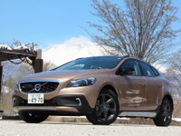 【ボルボ V40 クロスカントリー 発売】フロントまわりを専用設計にして差別化 画像