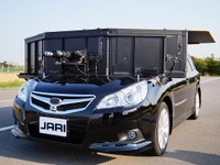 【JARI-ARV】車載フルHDカメラ搭載、シミュレーター機能を持つ試験車両 画像