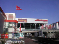 【ジュネーブモーターショー05】いよいよ開幕…寒さを吹き飛ばす熱気 画像