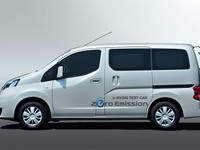 日産、さいたま市と電気商用車 e-NV200 の実証運行を開始 画像