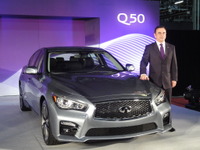ゴーン日産社長、インフィニティQ50は栃木の品質評価を確かなものに 画像