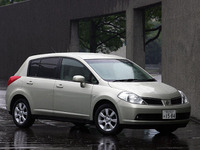 【インプレ'04】小沢コージ　日産『ティーダ』 やっと出たマトモな小さい高級車 画像