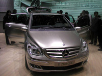 【ジュネーブモーターショー05】メルセデスベンツBクラスは夏に発売 画像