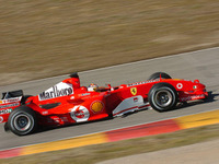 F2005がトラックデビュー 画像