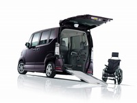 【ウェルフェア13】ホンダ、N BOX+ の車いす仕様車などを出展 画像