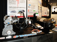 【人とくるまのテクノロジー13】HKSがCNG＆ガソリンのバイフュエルシステムを出品 画像