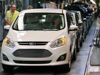 フォード、北米20工場で夏季休暇短縮…4万台増産へ 画像