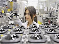 ボッシュ、100万台目のレーダーセンサーを生産 画像