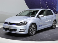 VW ゴルフ 新型のブルーモーション、ドイツ受注開始…31.25km/リットルの低燃費 画像