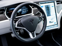 テスラ モデルS、インテリアはドライバー中心に［写真蔵］ 画像