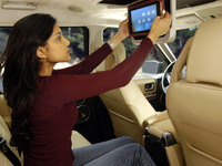 DVDの次はコンピューター? …車内に進出 画像