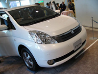 新車見積りランキング、アイシス が5カ月連続トップ…オートバイテル2月 画像