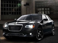 クライスラー 300 に黒を基調とした限定車 画像