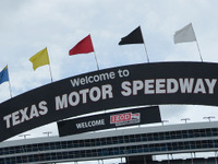 【INDYCAR 第8戦】ファイアストーン550レースでヒーロー達を称える 画像