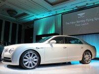 【ベントレー フライングスパー 発表】後席の快適性向上で新たなユーザー層拡大へ 画像