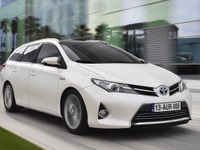 トヨタ、欧州でハイブリッド車の販売拡大…新型オーリスワゴンでは全体の45％へ 画像