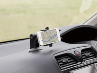 エレコム、スマホ/タブレット用ホルダーなど車載アクセサリー25製品を発売 画像