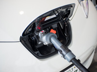 電気自動車、7割以上が「今後普及する」…インターネットコム調べ 画像