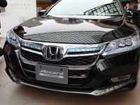 【ホンダ アコード 新型発表】新しいホンダのフロントフェイスを表現 画像