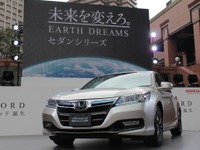 【ホンダ アコード 新型発表】最も気を使ったのは広さ感 画像