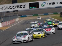 【PCCJ 第6戦】シリーズ初のセミ耐久レースを小河が制す 画像