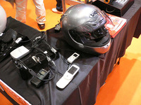 【東京モーターサイクルショー05】タンデムグッズ目白押し 画像