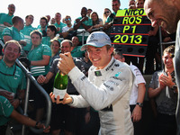 【F1 イギリスGP】タイヤバーストの恐怖のなか、ロズベルグ今季2勝目 画像