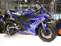 【東京モーターサイクルショー05】ヤマハのモトGPレプリカ限定パーツ 画像