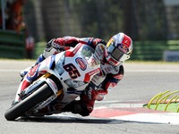 【WSB 第7戦】ホンダ、ジョナサン・レイが第2レースで2位表彰台獲得 画像