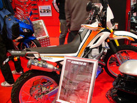 【東京モーターサイクルショー05】写真蔵…新型セローのカスタマイズ提案 画像