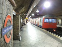ロンドン交通局、地下鉄と路線バスの冷房導入進める…2016年までに地下鉄全車両の4割が冷房化 画像
