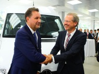 ダイムラーとロシアGAZ、メルセデス商用車の現地生産を開始 画像