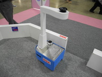 【テクノフロンティア13】日本精工、視覚障害者向けロボットを2016年度に実用化 画像