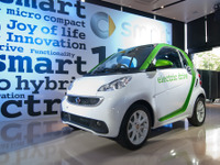 【スマート フォーツーEV 試乗】シティ・コミューターとしての使い方が一番…岩貞るみこ 画像