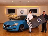ボルボ、バレエダンサー宮尾俊太郎さんに V60 を貸与 画像