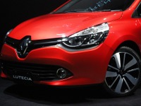 【ルノー ルーテシア 新型発表】新型の顔と旧型のデザインモチーフを持ったフロントデザイン 画像