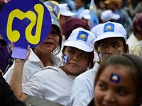 野党、選挙結果を拒否　カンボジア 画像